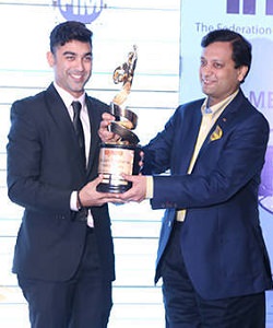 Somdev devvarman pass with NIOS Board